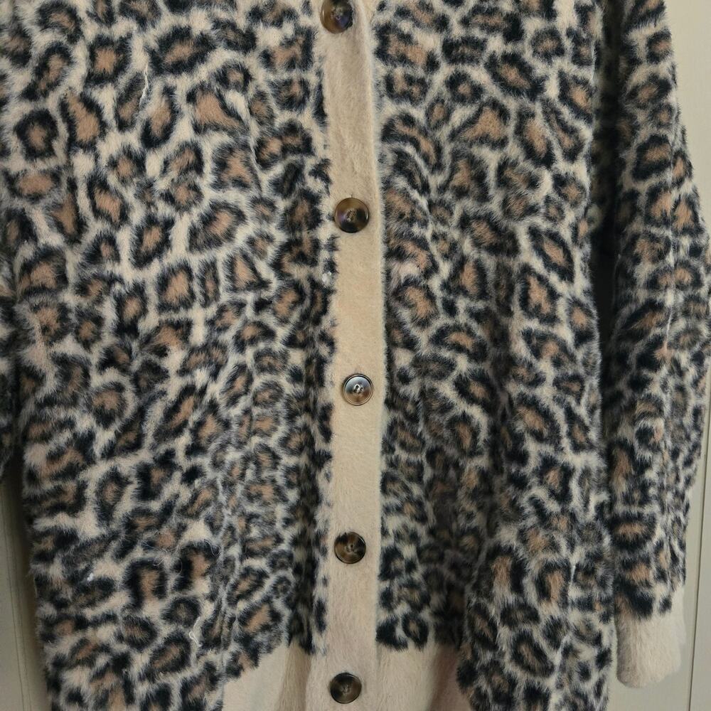 LOVERS & FRIENDS Francine Leopard Print Cardigan Size Small Pre-loved - Picture 5 of 12